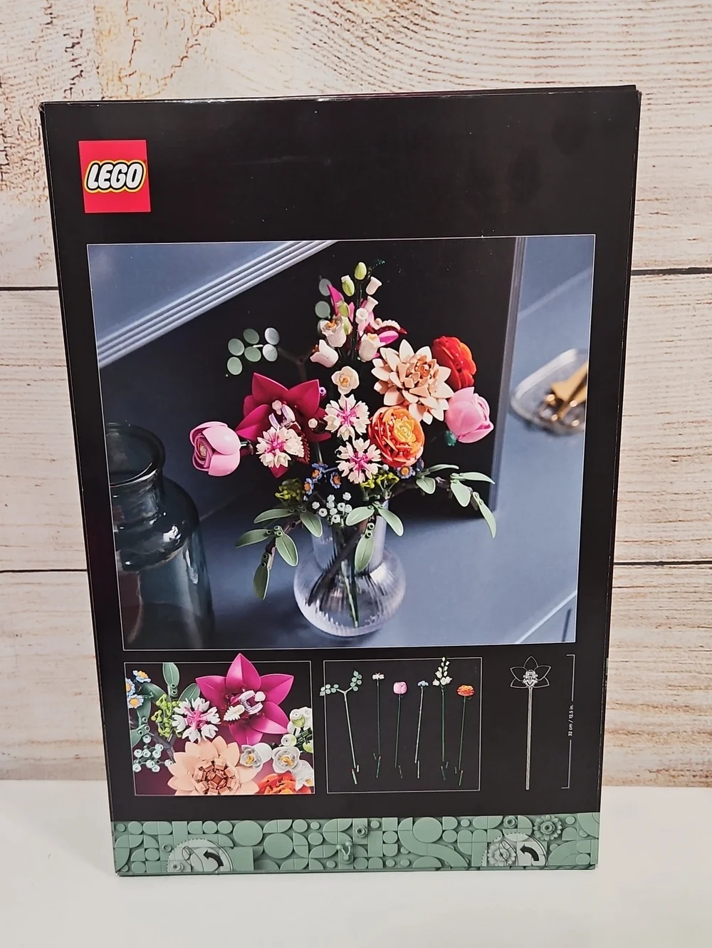 NIB LEGO Pretty Pink Flower Bouquet - Pink and Peach Botanical Set